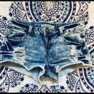 Who wears short short?!